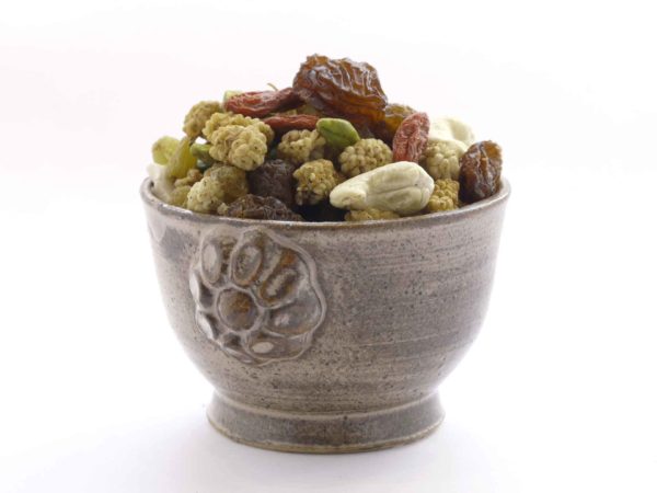 Tibetan dried fruit mix mullberry goji raisins pistachio