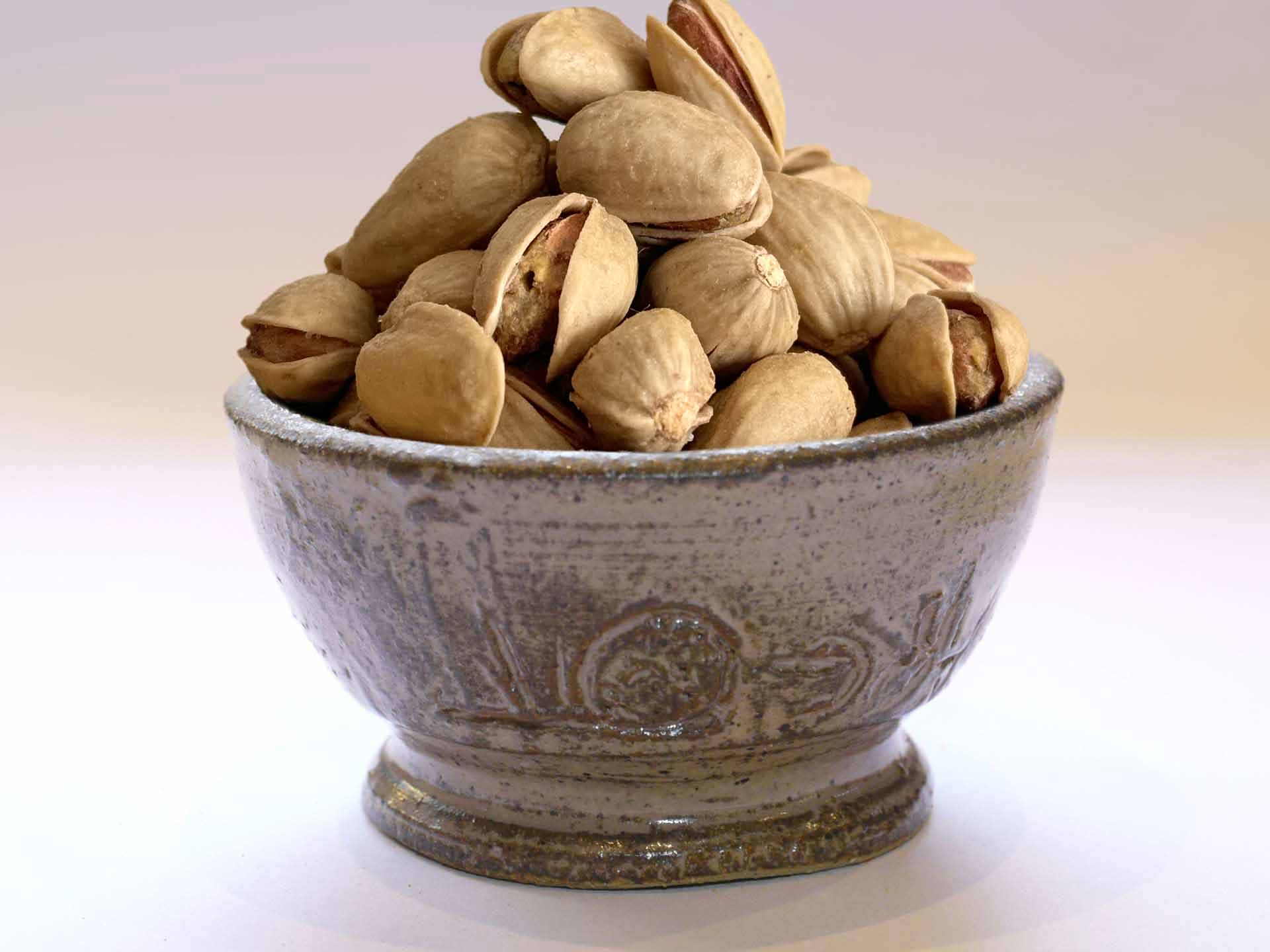 Organic pistachios in shell