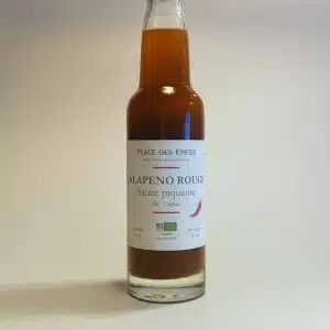 Bouteille de sauce piquante au jalapeno rouge bio