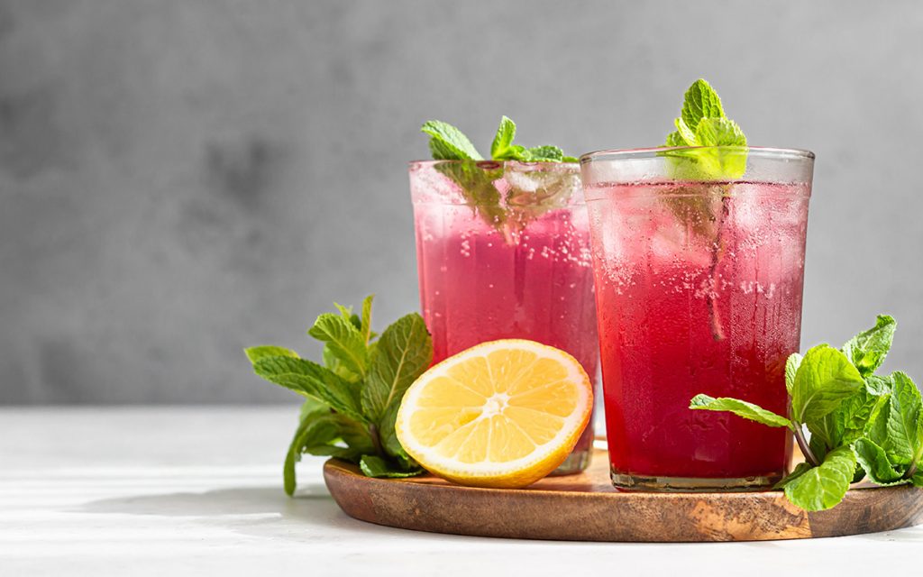 Infusion à l'hibiscus et à la menthe